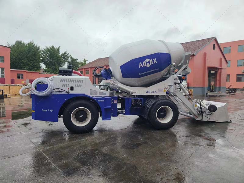 Self Loading Concrete Mixer