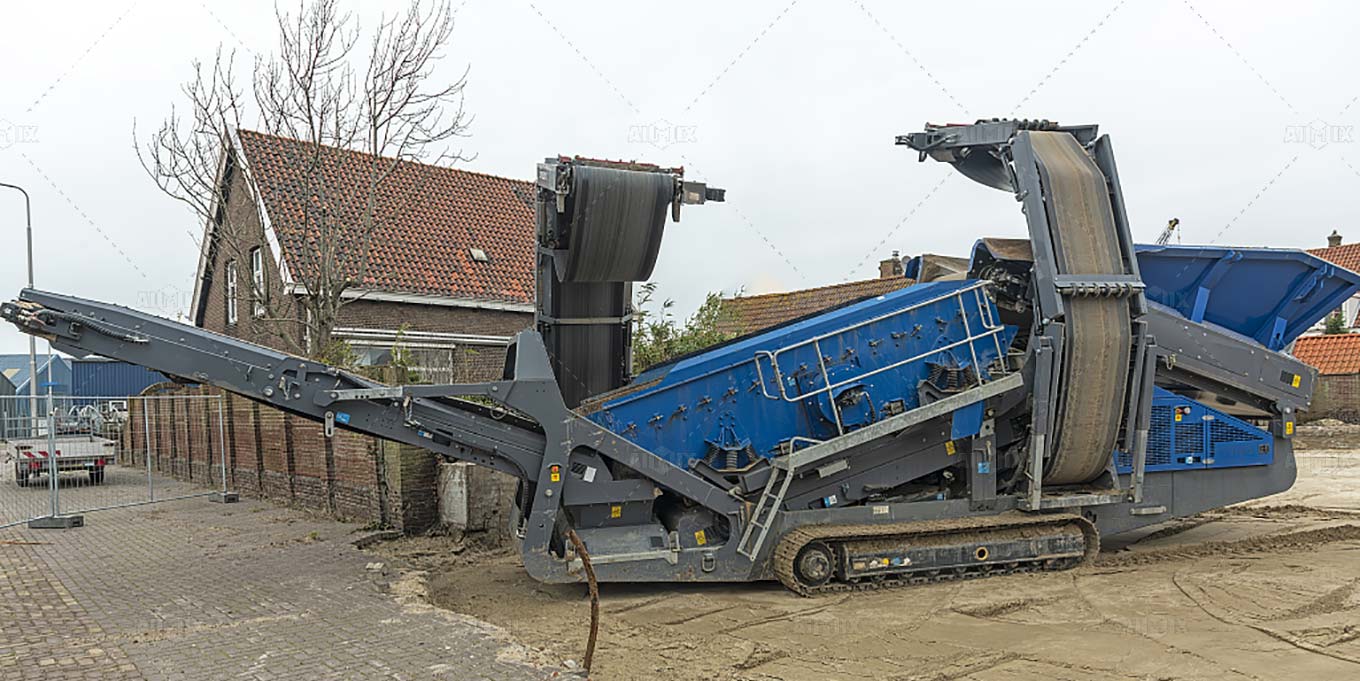 track impact crushing plant for your project